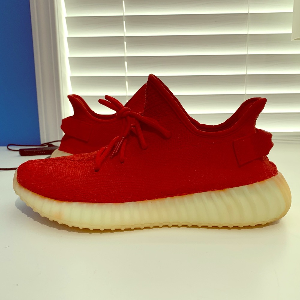 Yeezy custom (authentic)